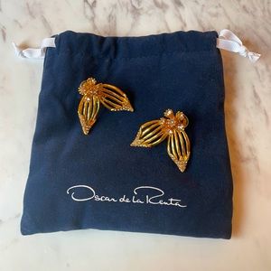 Oscar de la Renta clipon earrings, NWT, never worn